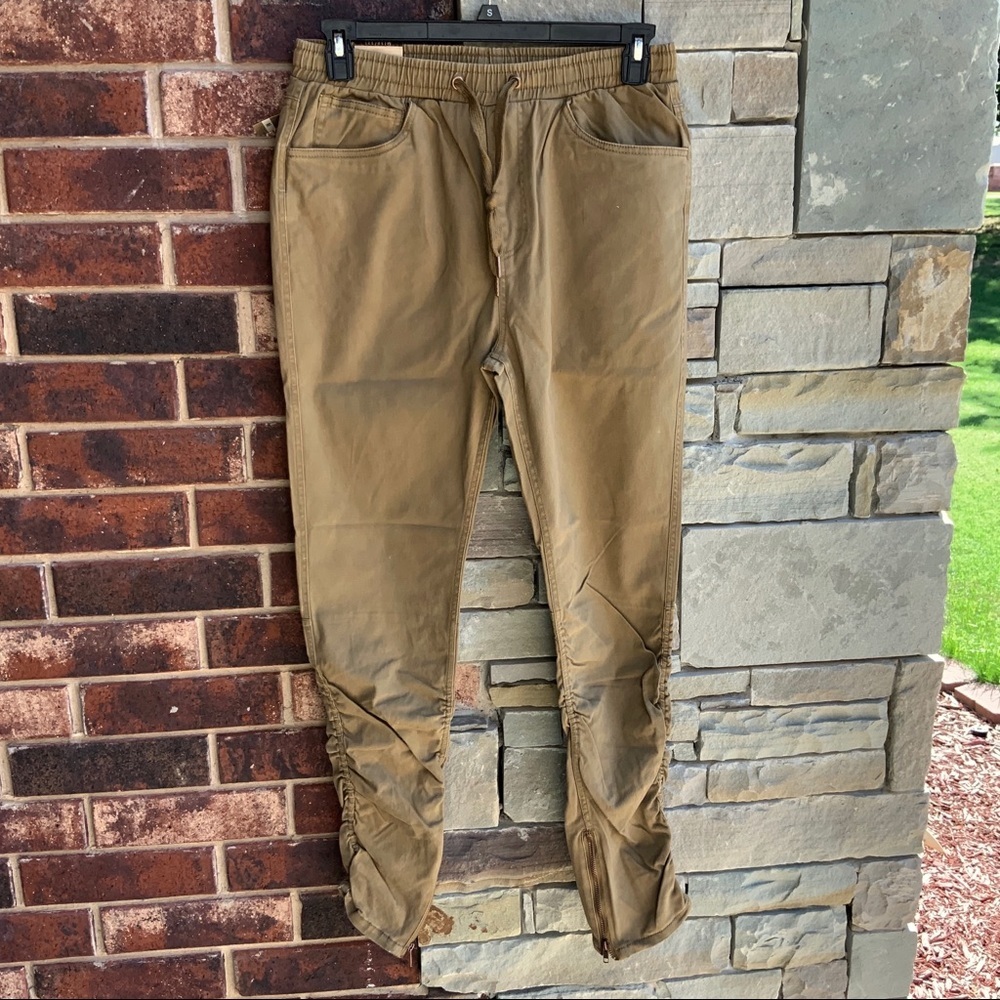 NWT Bleecker & Mercer Tan Bungee Joggers M 30/32